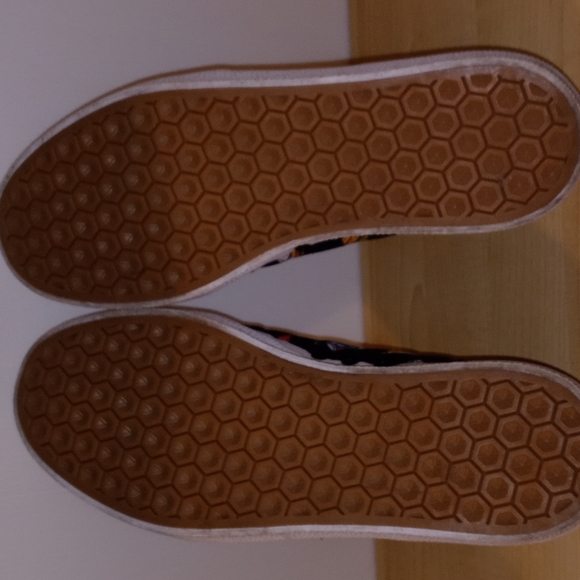 Adidas Bevis & Butthead Slip-on Sneakers 7.5 - Picture 5 of 7